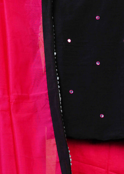 Black suit with pink 2024 dupatta