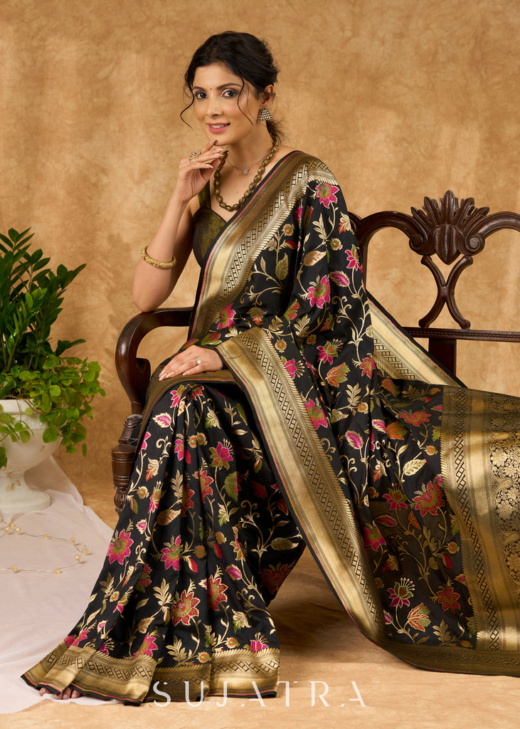 Exquisite Banarasi Silk Saree With Timeless Zari Motifs