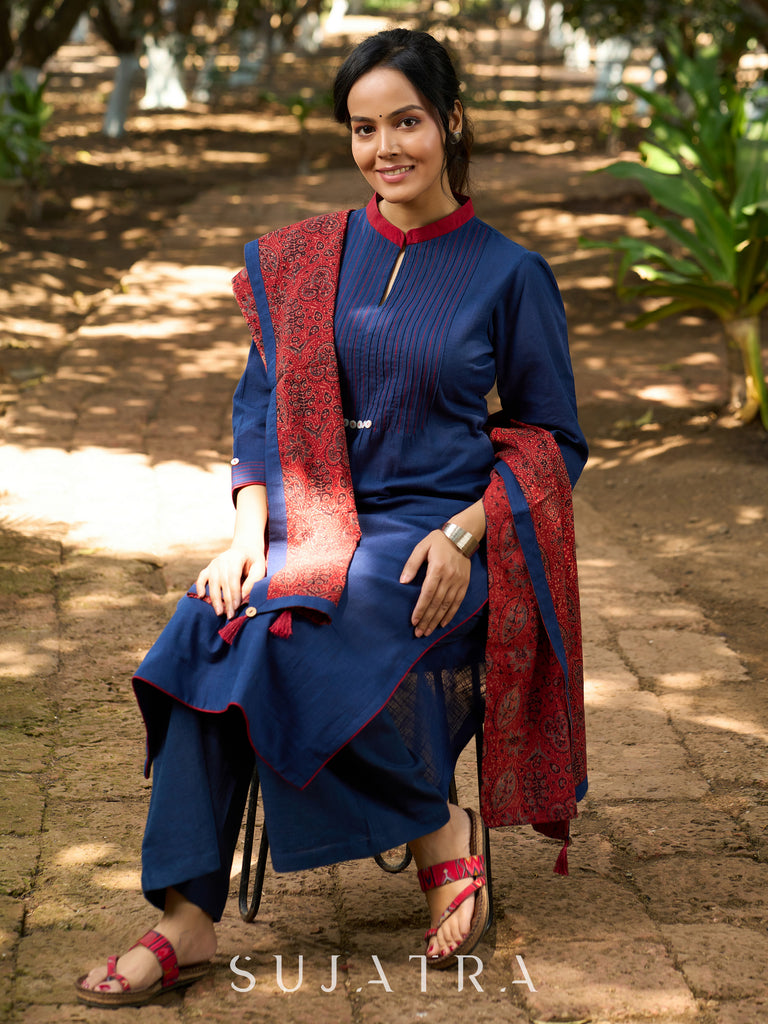 Elegant Indigo Kurta with Contrast Kantha Stitch Detailing and Button Accents