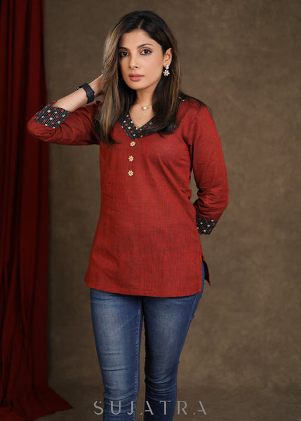 Classic Maroon Cotton Top Ajrakh Collar & Wooden Buttons