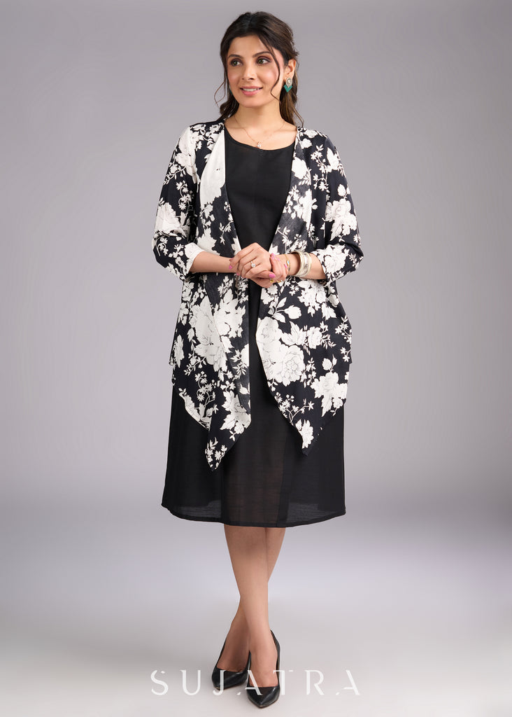 Timeless Monochrome Flowy Black and White Printed Viscose Shrug