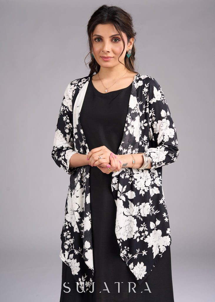 Timeless Monochrome Flowy Black and White Printed Viscose Shrug