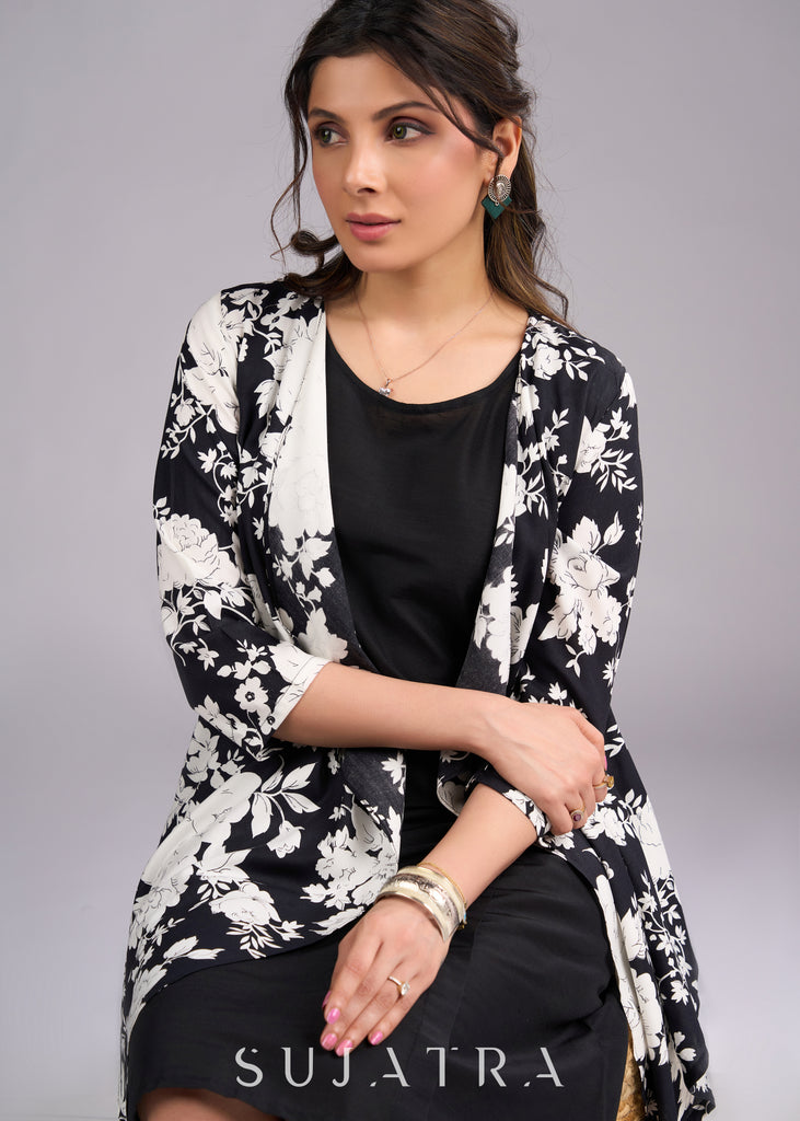 Timeless Monochrome Flowy Black and White Printed Viscose Shrug