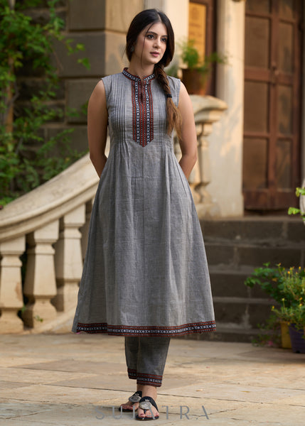 Grey A line cotton kurta with contrast ikat highlights (sleeves provided) - Pants Optional