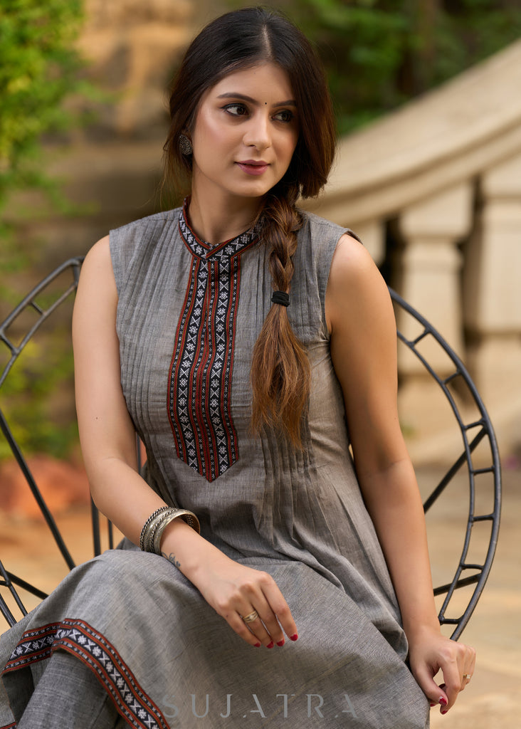 Grey A line cotton kurta with contrast ikat highlights (sleeves provided) - Pants Optional