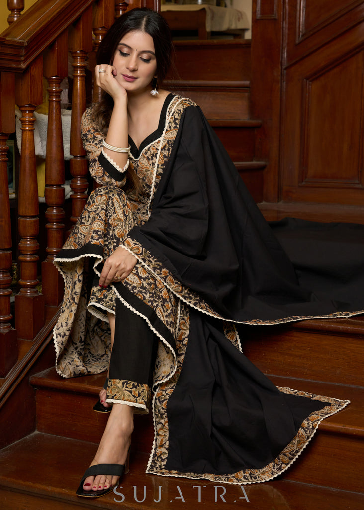 Black Kalamkari anarkali kurta with delicate lace highlights and matching pants - Dupatta Optional