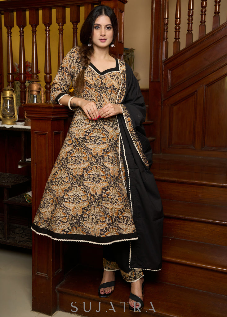 Black Kalamkari anarkali kurta with delicate lace highlights and matching pants - Dupatta Optional