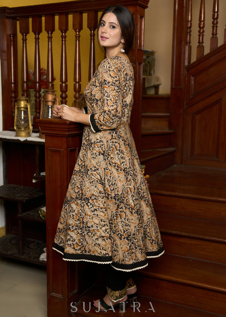 Black Kalamkari anarkali kurta with delicate lace highlights and matching pants - Dupatta Optional