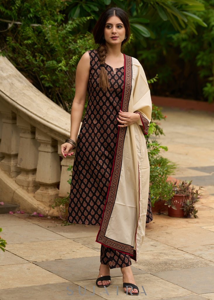 Casual and comfortable black ajrak sleeveless kurta with coordinated pants (Sleeves Provided) - Stole Optional