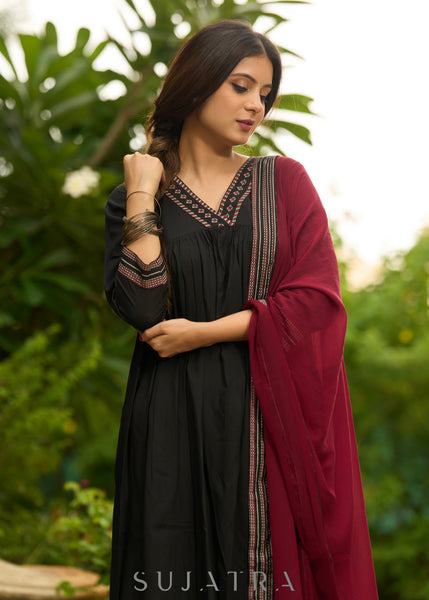 Black modal printed kurta perfectly paired with matching Pants for a regal elegance - Dupatta Optional