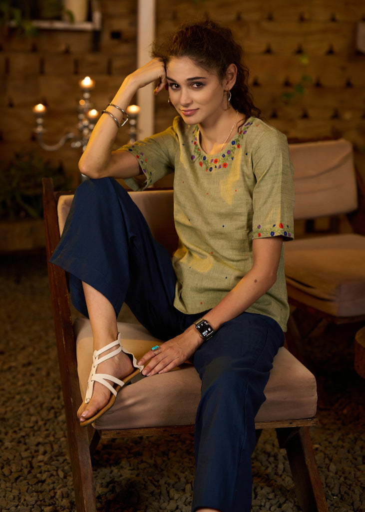 Elegant pale green embroidered top - Pant optional