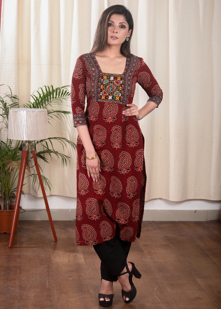 ON-SALE-sale-beautiful-traditional-paisely-motif-straight-cut-pure-cotton-ajrakh-kurta-with-hand-made-kutch-mirror-work