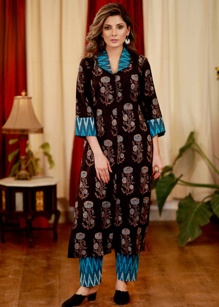 ON-SALE-sale-straight-cut-cotton-ajrakh-kurta-with-ikat-collars-and-sleeves