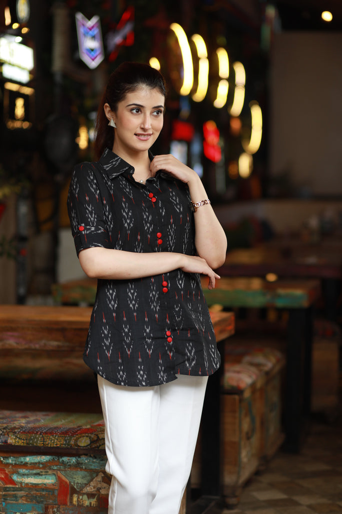 Evergreen Black Ikat Casual Shirt With Elbow Sleeves & Red Buttons