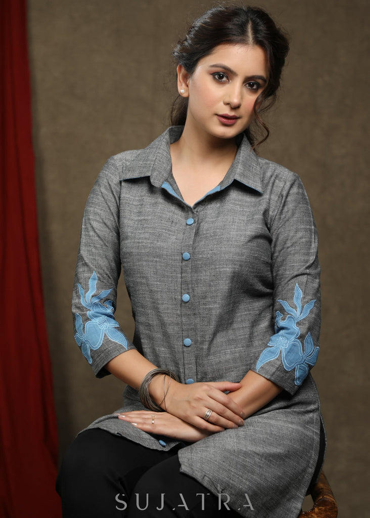 Elegant grey cotton tunic with patchwork on sleeves