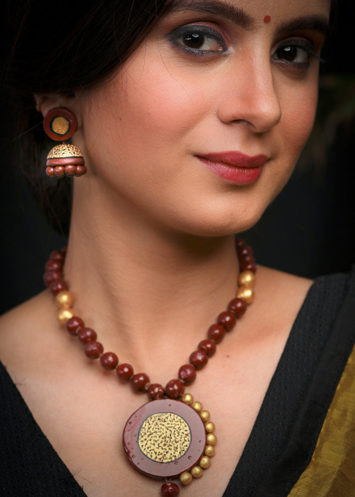 Gold & brown terracotta neck piece with earrings