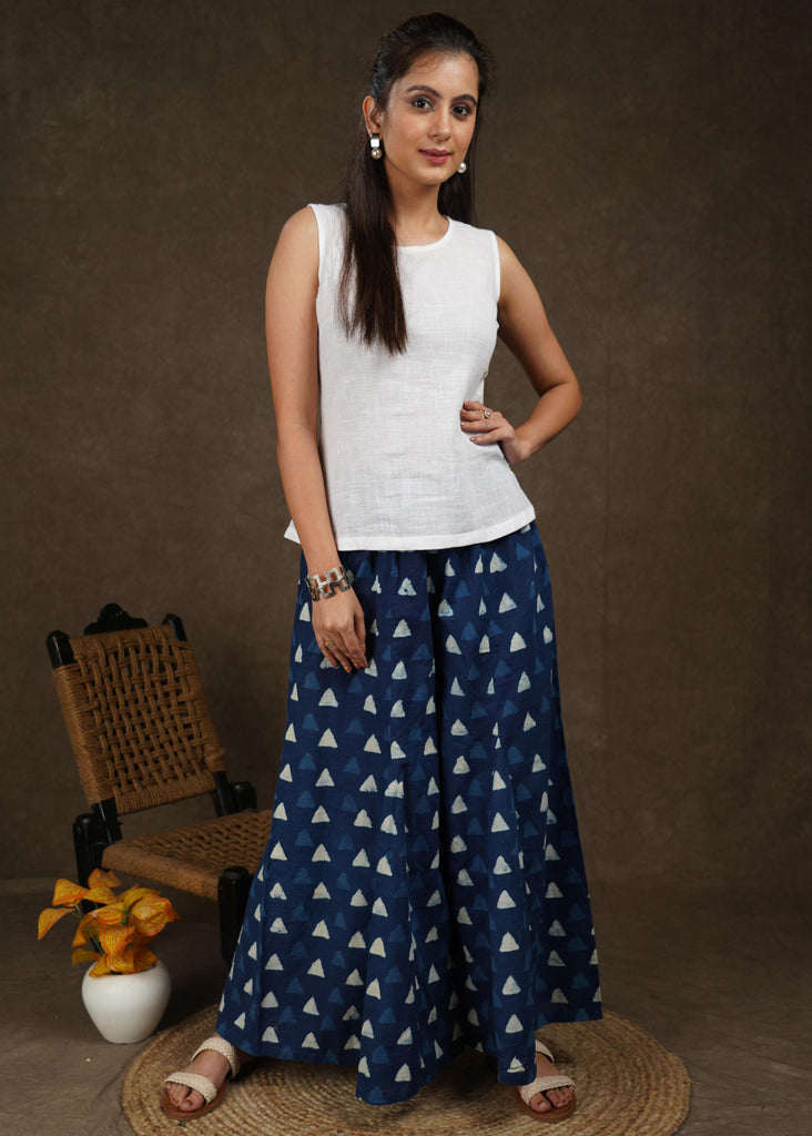 Buy online Kalamkari Print Flared Palazzo from Skirts, tapered pants &  Palazzos for Women by Desi Weavess for ₹869 at 20% off | 2024 Limeroad.com