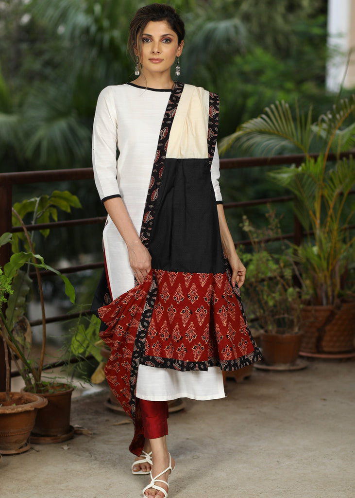 Offwhite and Black Combination Chanderi Dupatta with Ajrakh Combination